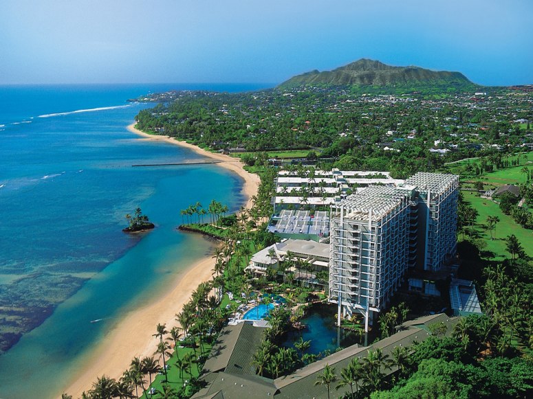 item8.rendition.slideshowWideHorizontal.kahala-hotel-resort-oahu-oahu-hawaii-103894-3.jpg